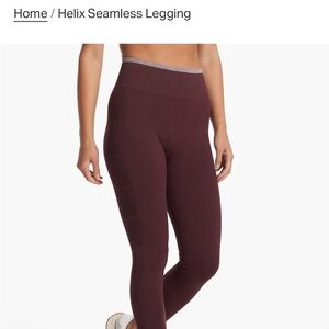 NWT! ✨ Vuori Helix Seamless Legging ✨. Size Medium. Color Cerise.